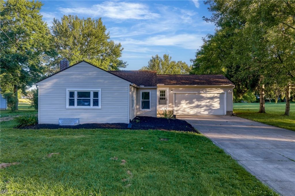 2000 Stake Drive, Green, OH 44232