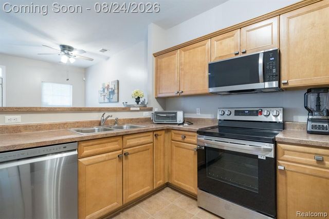 17372 Windflower Drive, Southfield, MI 48076