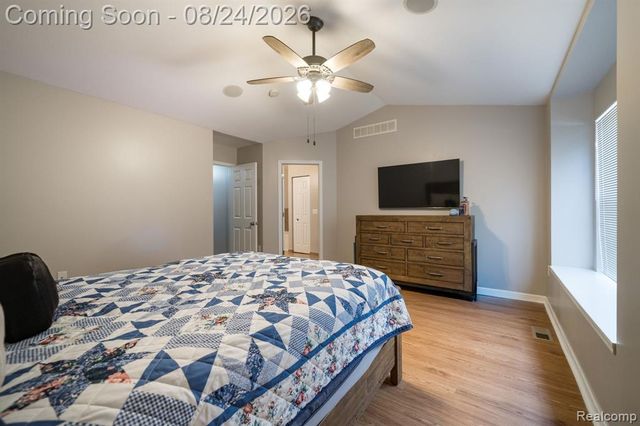 17372 Windflower Drive, Southfield, MI 48076