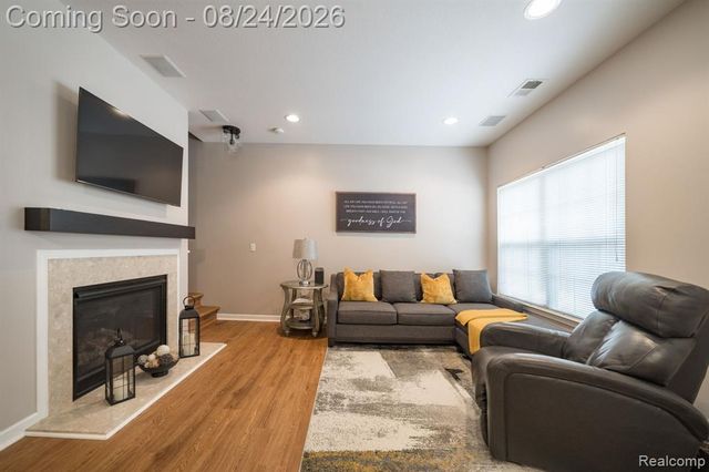 17372 Windflower Drive, Southfield, MI 48076
