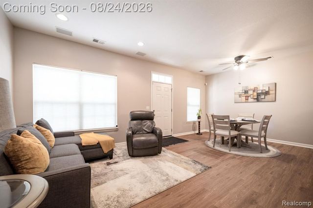 17372 Windflower Drive, Southfield, MI 48076