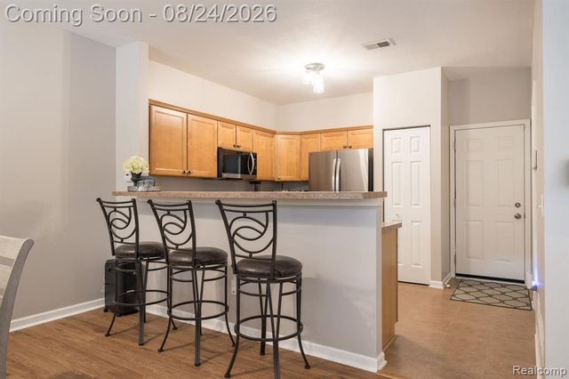 17372 Windflower Drive, Southfield, MI 48076