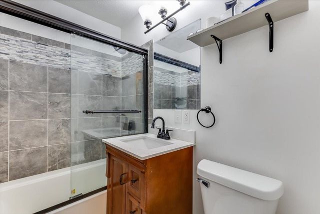 6413 N Longmont, Park City, KS 67219