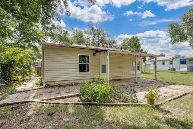 6413 N Longmont, Park City, KS 67219
