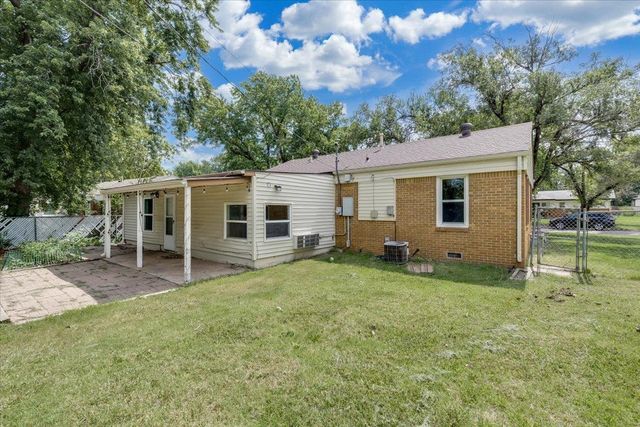 6413 N Longmont, Park City, KS 67219
