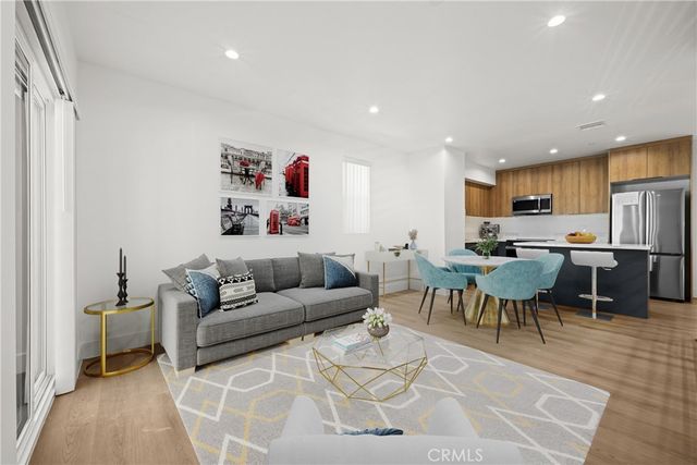 2002 Hillcrest Drive, Los Angeles, CA 90016