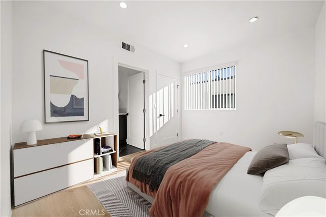 2002 Hillcrest Drive, Los Angeles, CA 90016