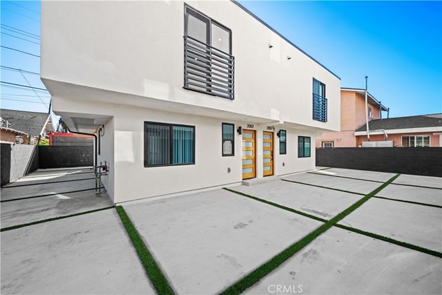 2002 Hillcrest Drive, Los Angeles, CA 90016