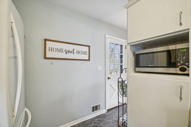 6216 Edgewood Avenue, Woodbury, MN 55125