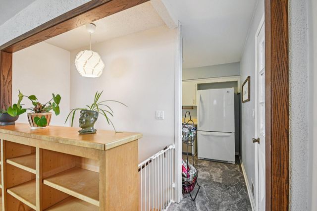 6216 Edgewood Avenue, Woodbury, MN 55125