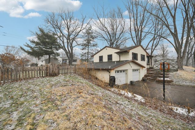 6216 Edgewood Avenue, Woodbury, MN 55125