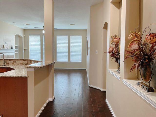 3118 Autumnjoy Drive, Pearland, TX 77584