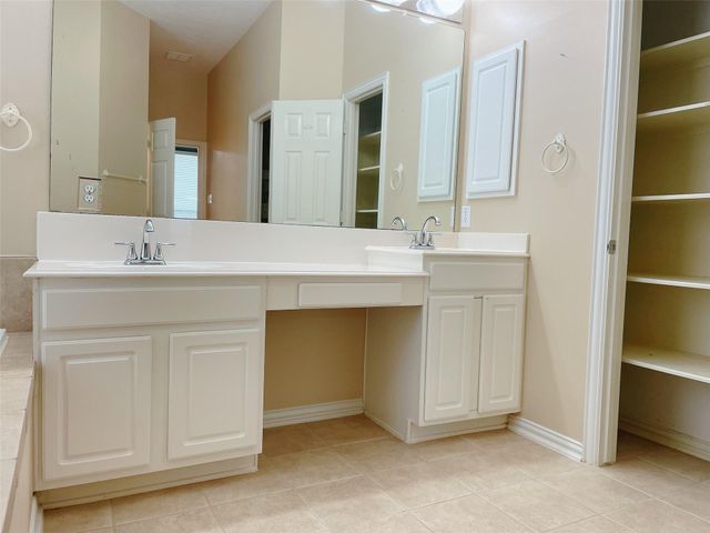 3118 Autumnjoy Drive, Pearland, TX 77584
