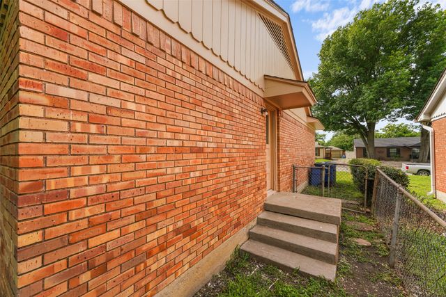 3123 San Lucas Avenue, Dallas, TX 75228