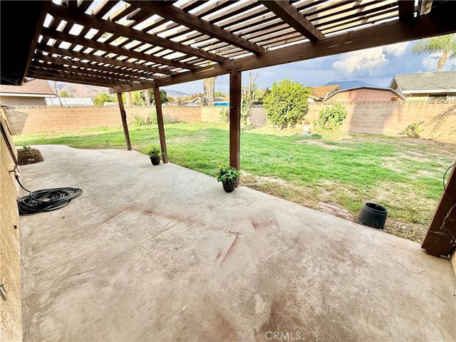 542 N Girard, Hemet, CA 92544