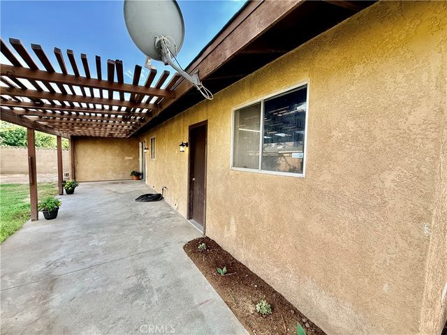 542 N Girard, Hemet, CA 92544
