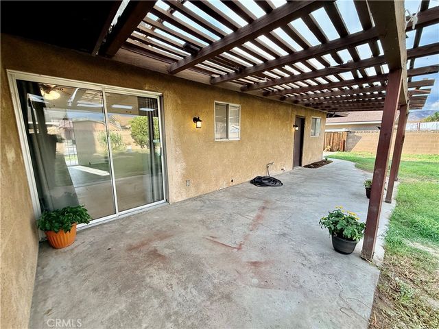 542 N Girard, Hemet, CA 92544