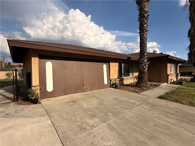 542 N Girard, Hemet, CA 92544