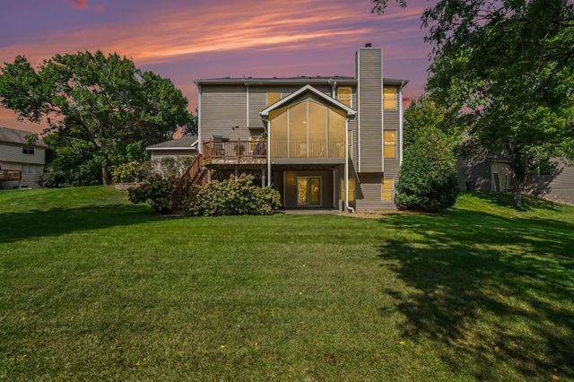 17207 Trenton Lane, Eden Prairie, MN 55347