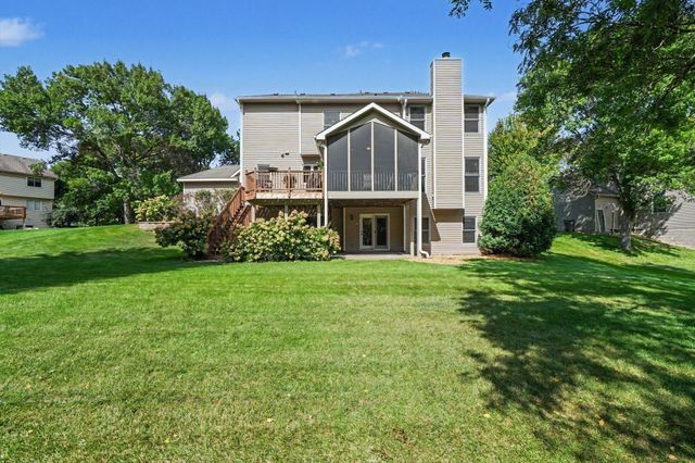 17207 Trenton Lane, Eden Prairie, MN 55347