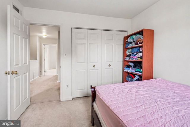 2020 DAYBREAK CIR, Harrisburg, PA 17110