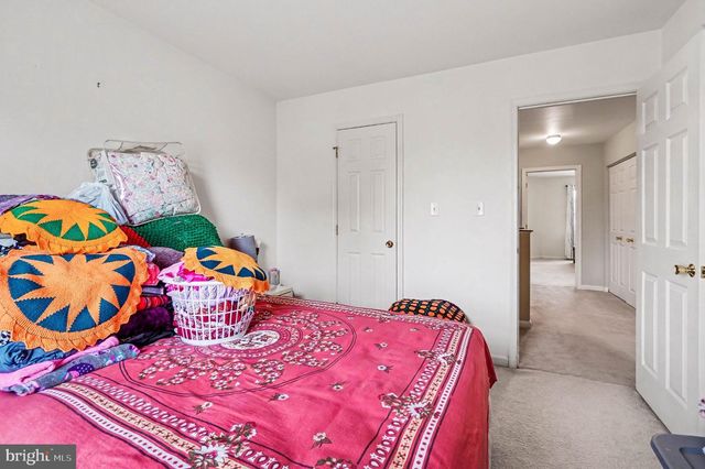 2020 DAYBREAK CIR, Harrisburg, PA 17110