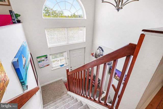 2020 DAYBREAK CIR, Harrisburg, PA 17110