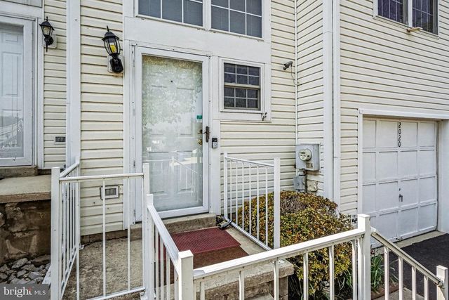 2020 DAYBREAK CIR, Harrisburg, PA 17110