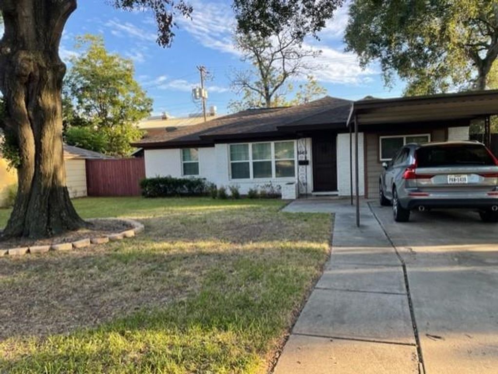 8565 Hiridge Street, Houston, TX 77055