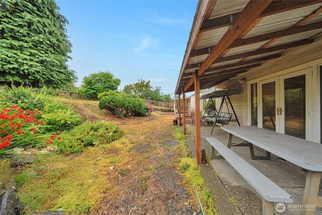 3811 S 239th Street, Kent, WA 98032