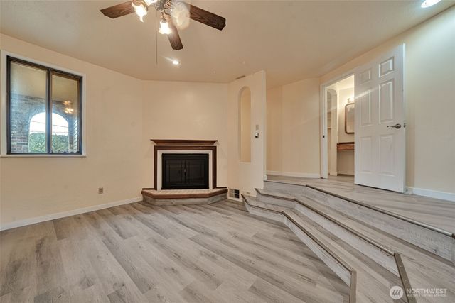 3811 S 239th Street, Kent, WA 98032