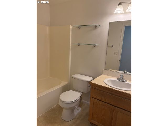 6087 GEYSER PEAK Pl, Eugene, OR 97402