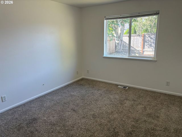 6087 GEYSER PEAK Pl, Eugene, OR 97402