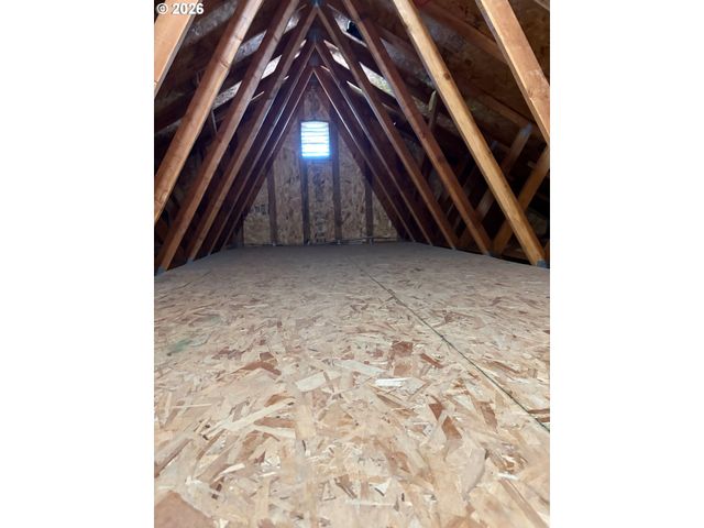 6087 GEYSER PEAK Pl, Eugene, OR 97402