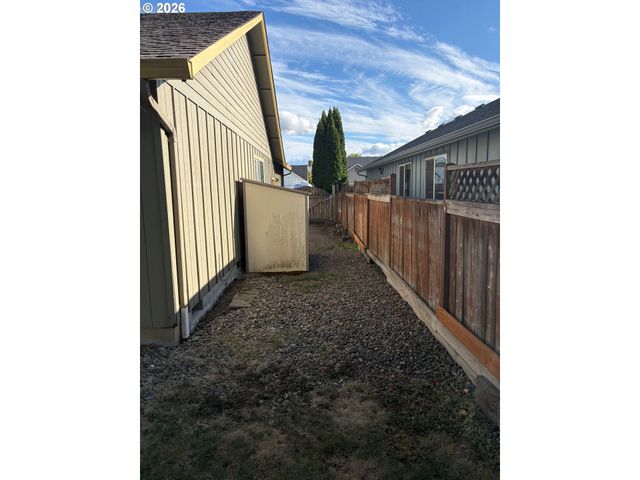 6087 GEYSER PEAK Pl, Eugene, OR 97402