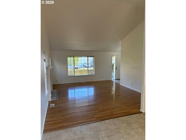 6087 GEYSER PEAK Pl, Eugene, OR 97402