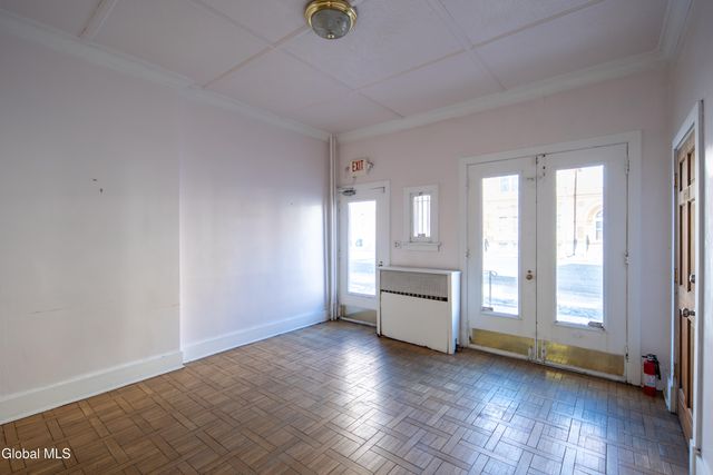 184 Central Avenue, Albany, NY 12206