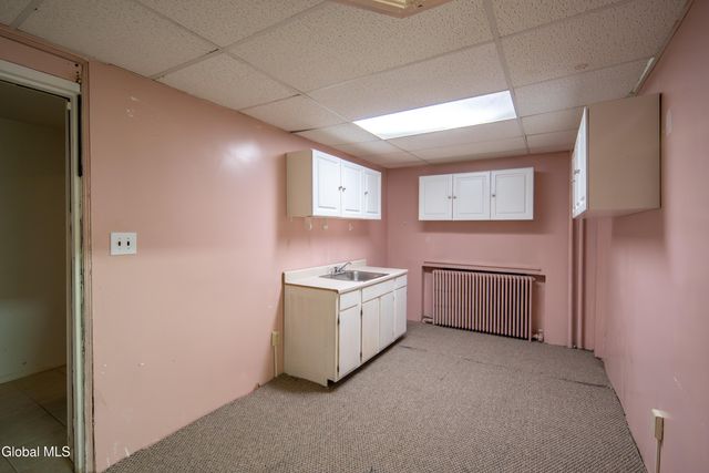 184 Central Avenue, Albany, NY 12206