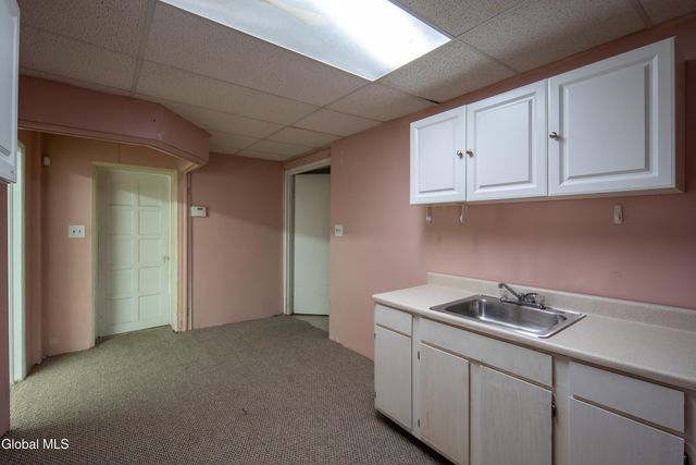 184 Central Avenue, Albany, NY 12206