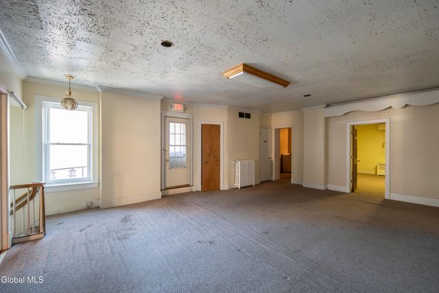 184 Central Avenue, Albany, NY 12206