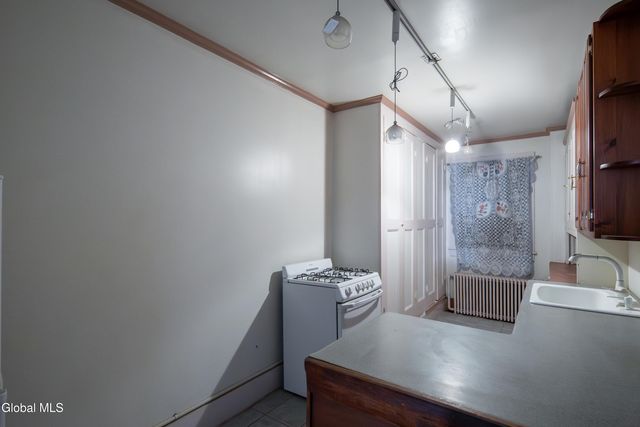 184 Central Avenue, Albany, NY 12206