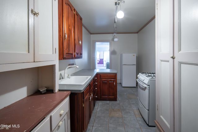 184 Central Avenue, Albany, NY 12206
