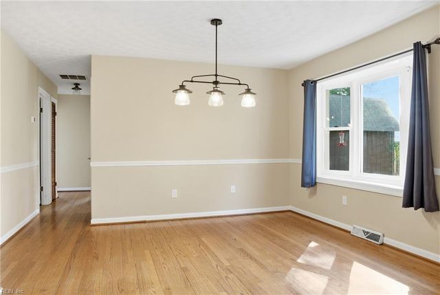 5935 Lathan RD, Norfolk, VA 23502