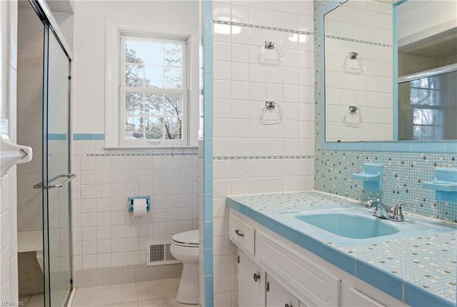 5935 Lathan RD, Norfolk, VA 23502