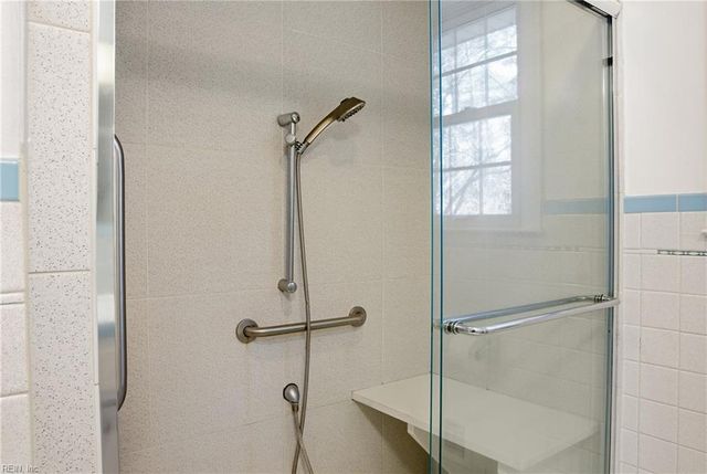 5935 Lathan RD, Norfolk, VA 23502