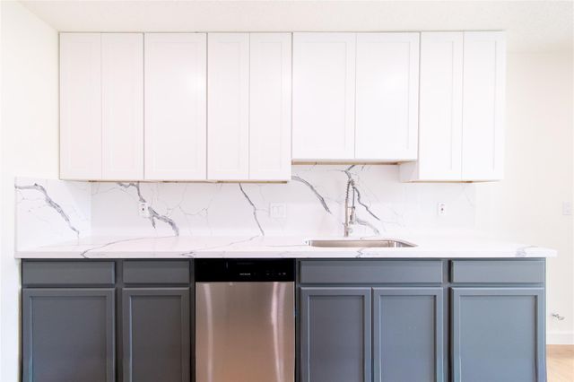 3906 Knotty Oaks Trail, Houston, TX 77045