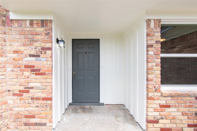3906 Knotty Oaks Trail, Houston, TX 77045