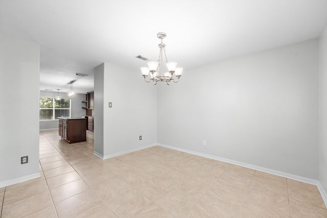7909 Silver Oak Drive, Texas City, TX 77591