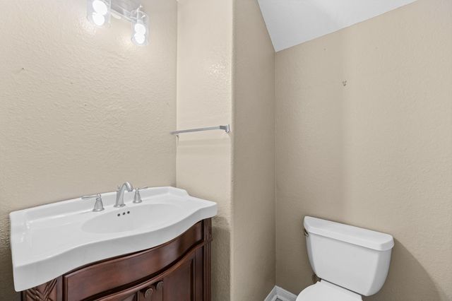 7909 Silver Oak Drive, Texas City, TX 77591