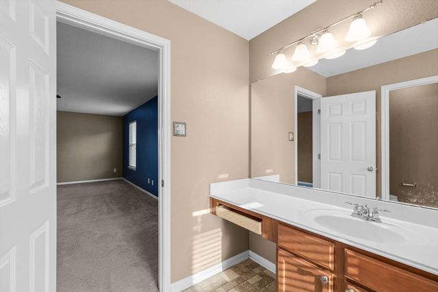 7909 Silver Oak Drive, Texas City, TX 77591